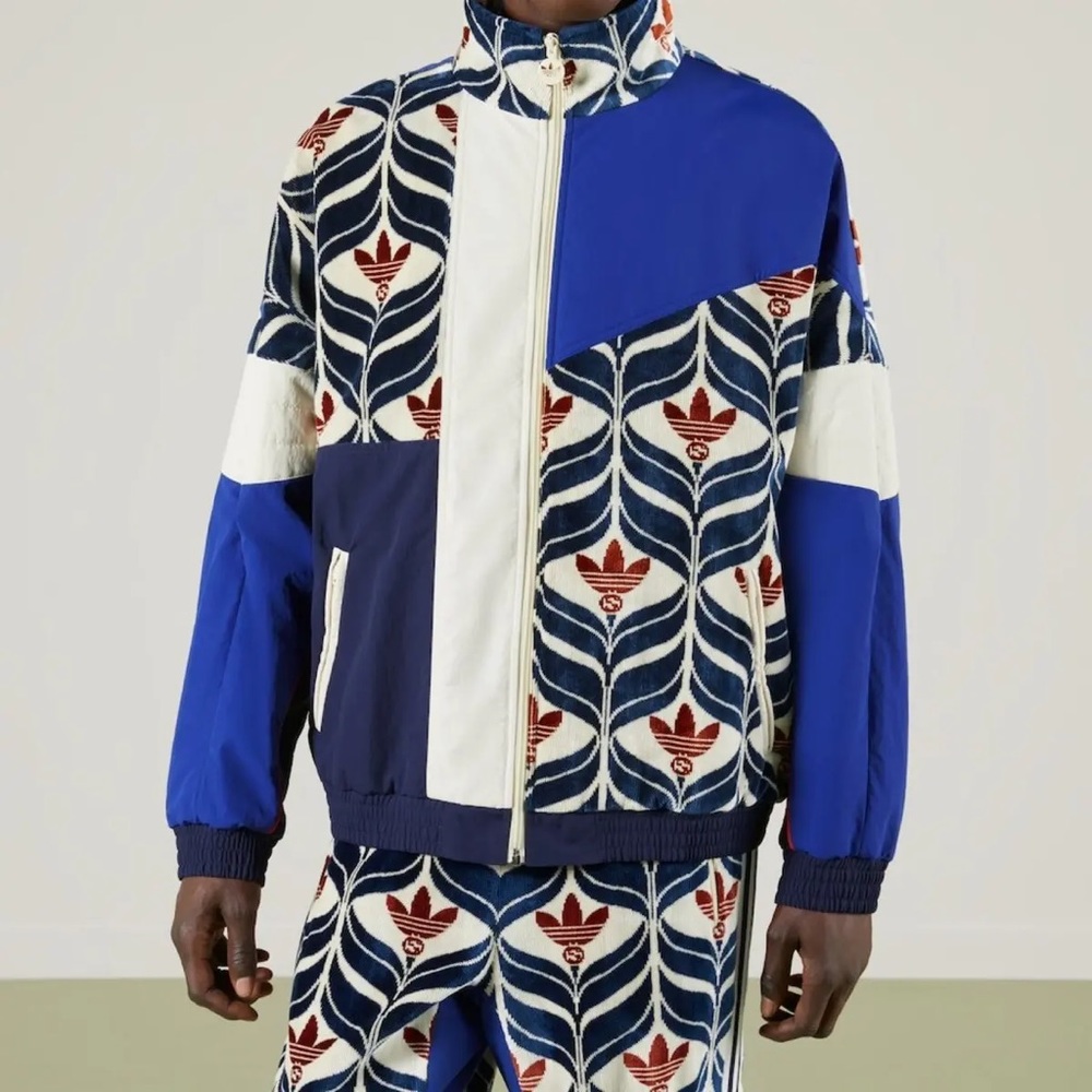 Gucci x Adidas Interlocking G And Trefoil Jacket Ivory/Blue/Red size 46